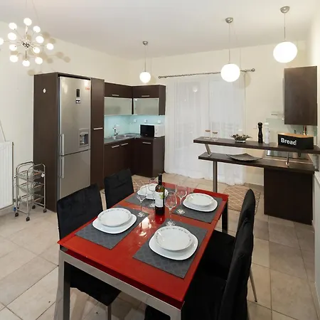 Panorama With Pool * クシロカストロ