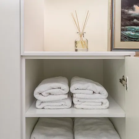 Panorama With Pool *