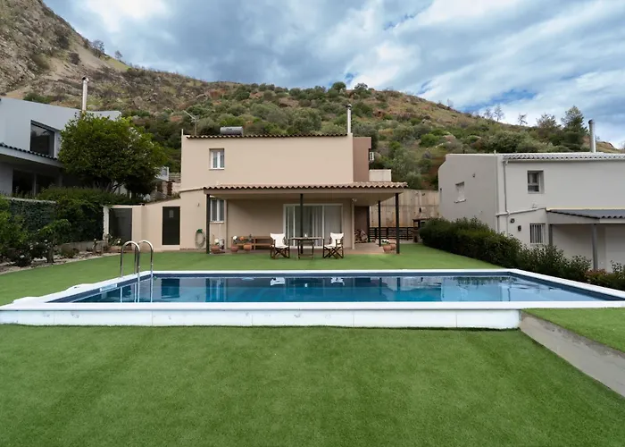 Panorama With Pool Casa de Férias *