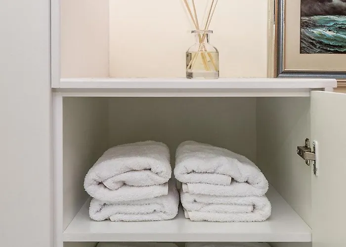 Panorama With Pool *