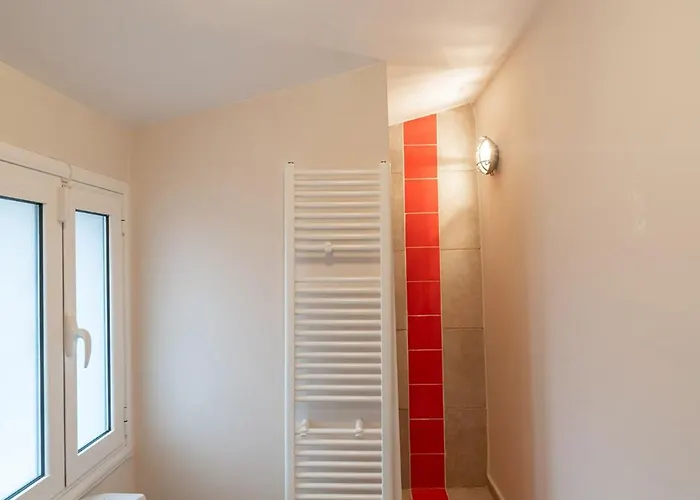 Panorama With Pool *